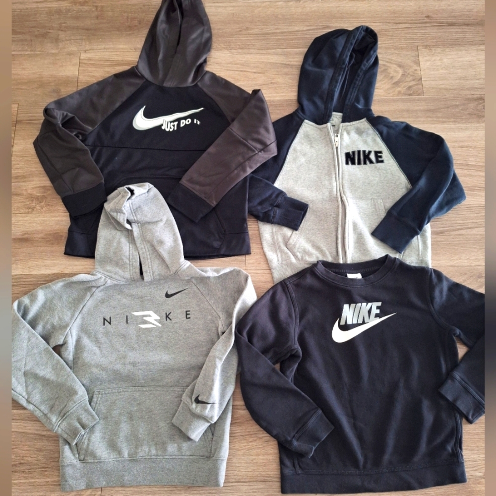 Boy Nike Hoodies/Pullover Size Small Bundle